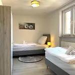 아파트호텔 Gemuetliche Unterkuenfte Fuer Laengeren Aufenthalt Und Monteure Inkl Balkon, Waschmaschine, Wifi, Kueche Und Parkplatz 3*