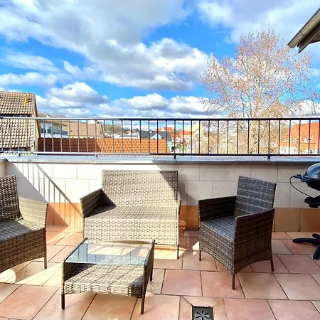 Gemuetliche Unterkuenfte Fuer Laengeren Aufenthalt Und Monteure Inkl Balkon, Waschmaschine, Wifi, Kueche Und Parkplatz Lägenhetshotell Aschersleben