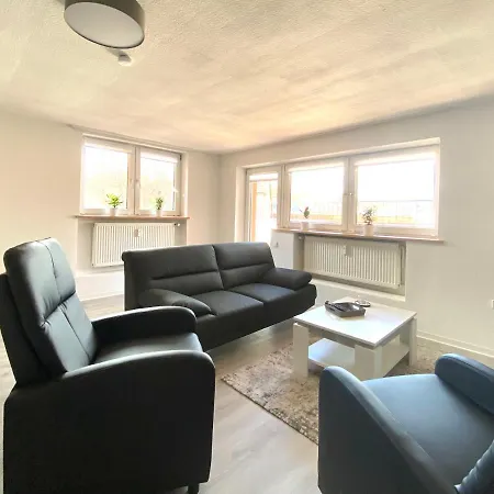 Gemütliche Monteur-apartments: Langzeitkomfort Mit Balkon Und Waschmaschine *